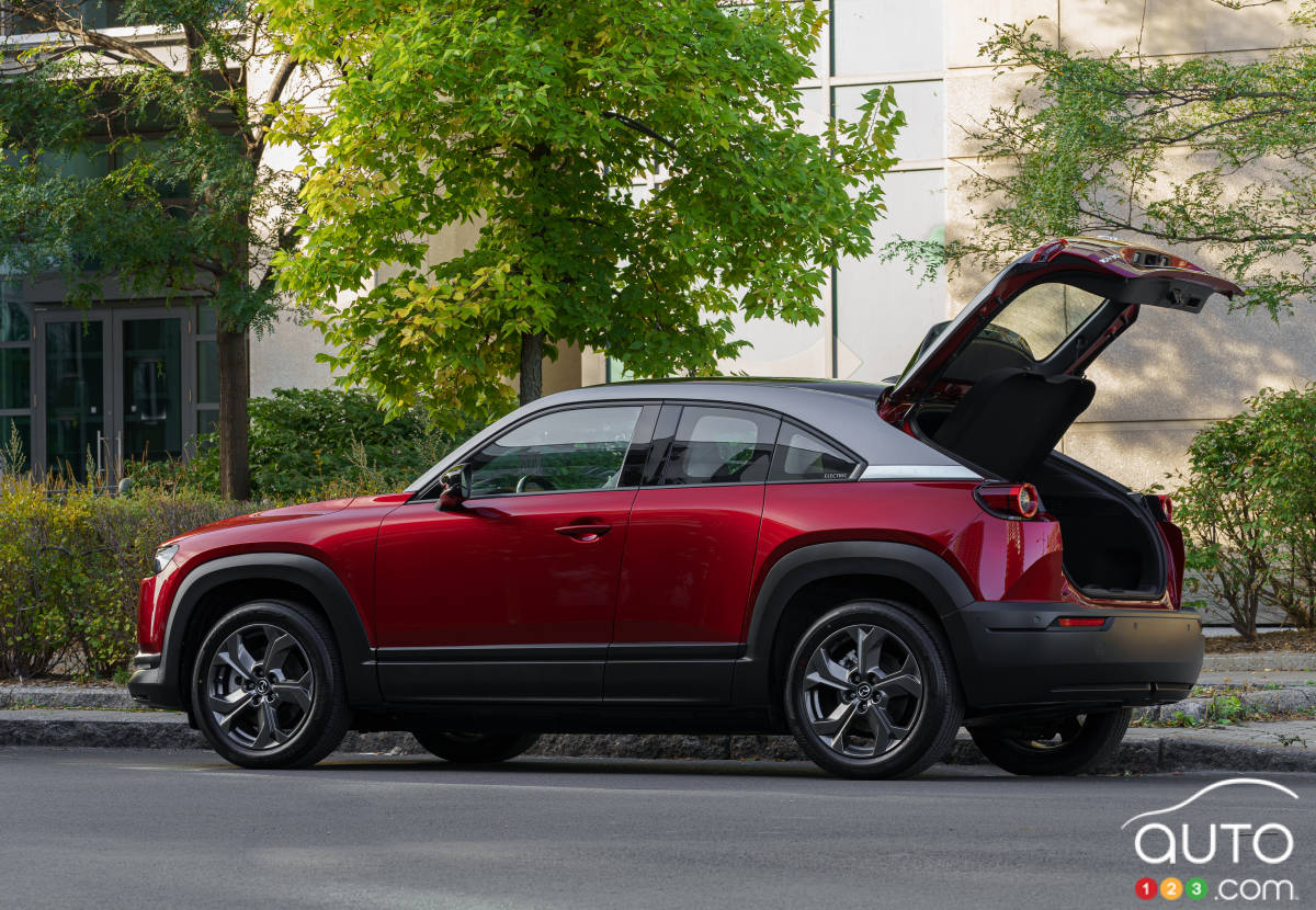 2022 Mazda MX-30 first drive review | Car Reviews | Auto123